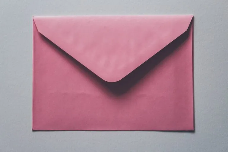 Photo "How to use email marketing to connect with your audience"