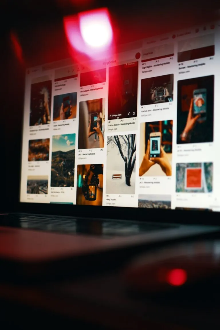 Photo "How to use forums and online communities to promote your brand"