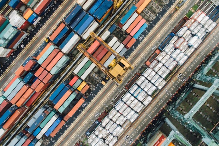 Cum sa folosesti AI pentru a imbunatati procesele de logistica