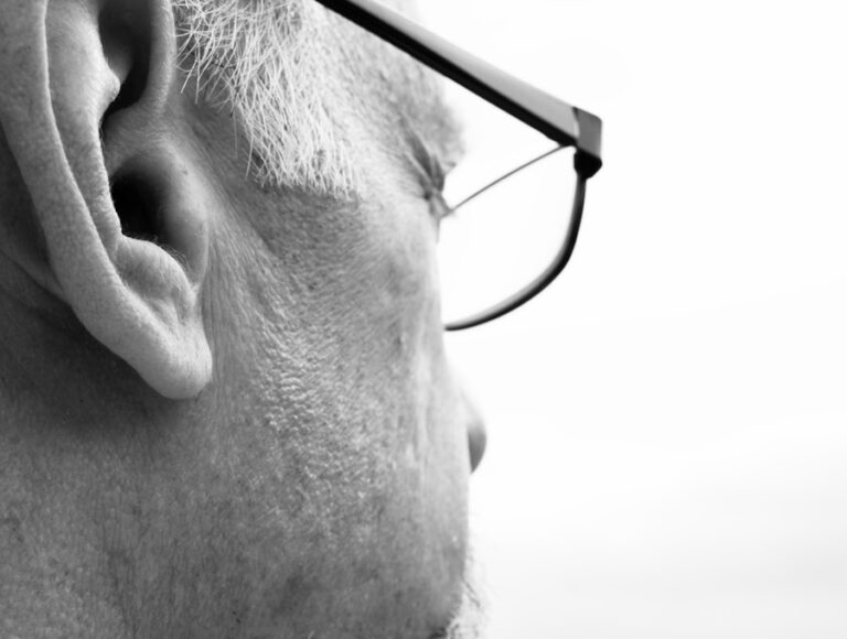 5 sfaturi pentru a-ti imbunatati abilitatile de ascultare activa