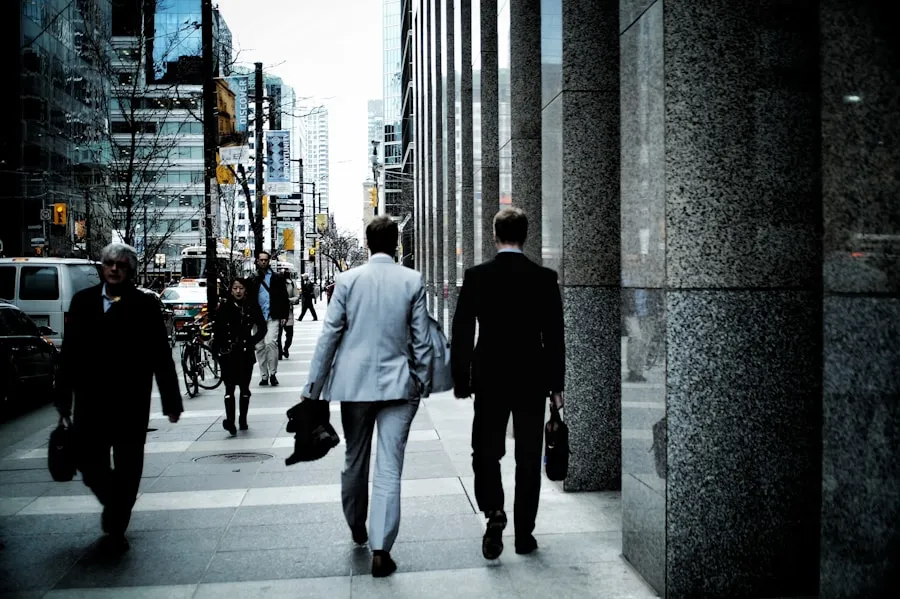 Photo "10 strategies to improve your leadership skills"
