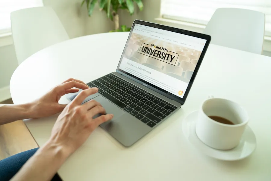 Photo "10 effective strategies to increase your online visibility"