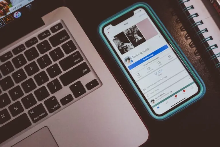 Photo "How to use social media to strengthen your personal brand"