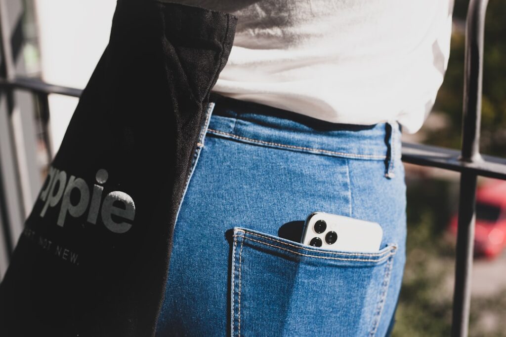 Cum să îți alegi ținuta pentru un eveniment Smart Casual