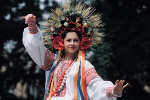 Cum să îți dezvolți cultura generală pentru discuții captivante