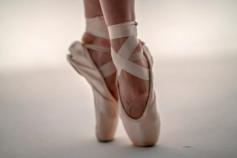 Photo choose shoes for dancing