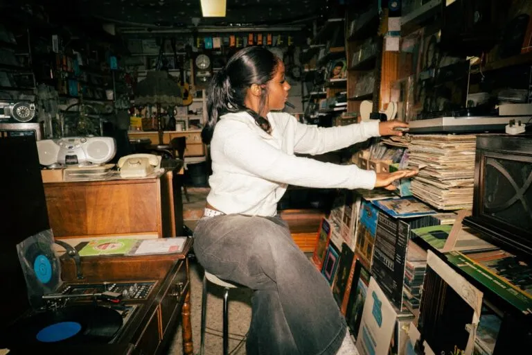 Photo music discovery