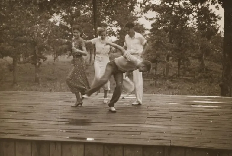 Cinci curiozități despre istoria dansului social Photo social dance history