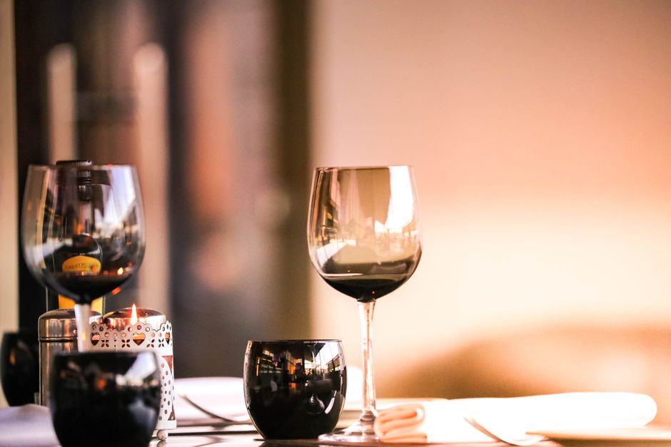 Cum să alegi un restaurant perfect pentru o primă întâlnire romantică