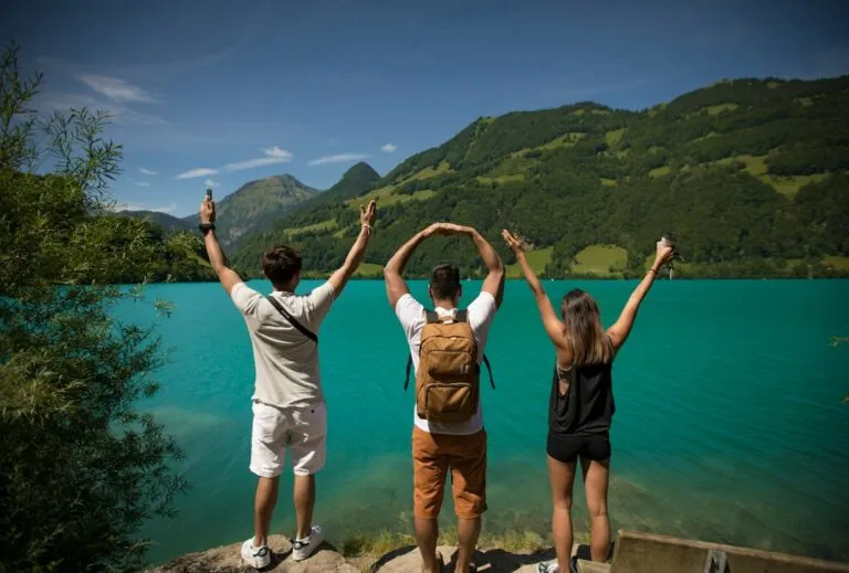 Photo group travel tips