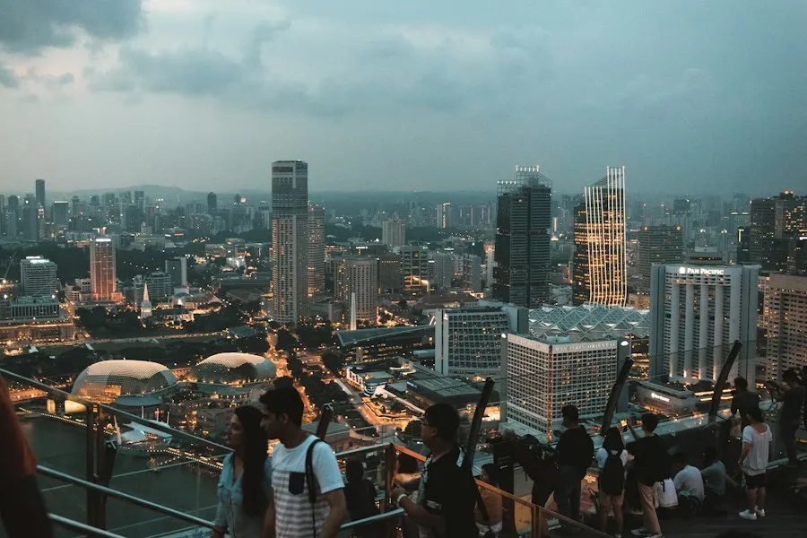 Photo common social life mistakes in cities